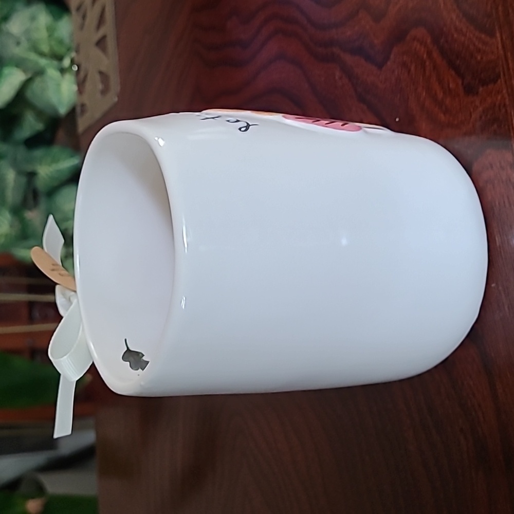 Rae Dunn Home Mug - Picture 2 of 5